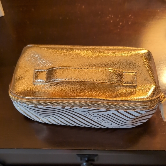 Shiseido Gold and White Patterned Makeup Or Cosmetic Bag, NWT - Picture 2 of 6